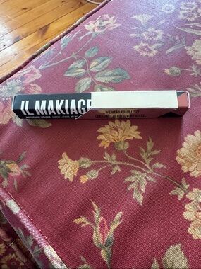 IL MAKIAGE waterproof lip liner
